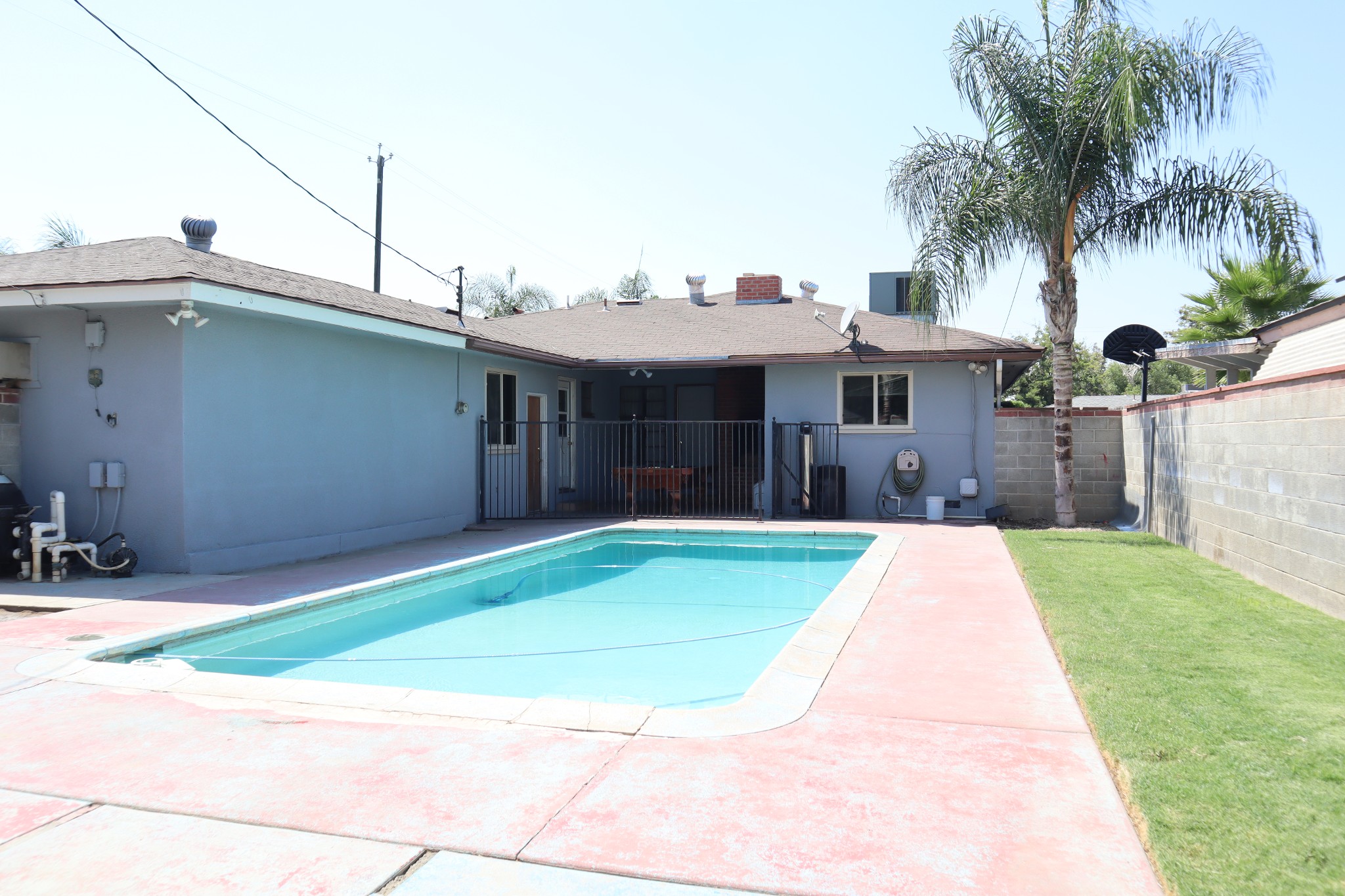 4577 E Yale ave, Fresno