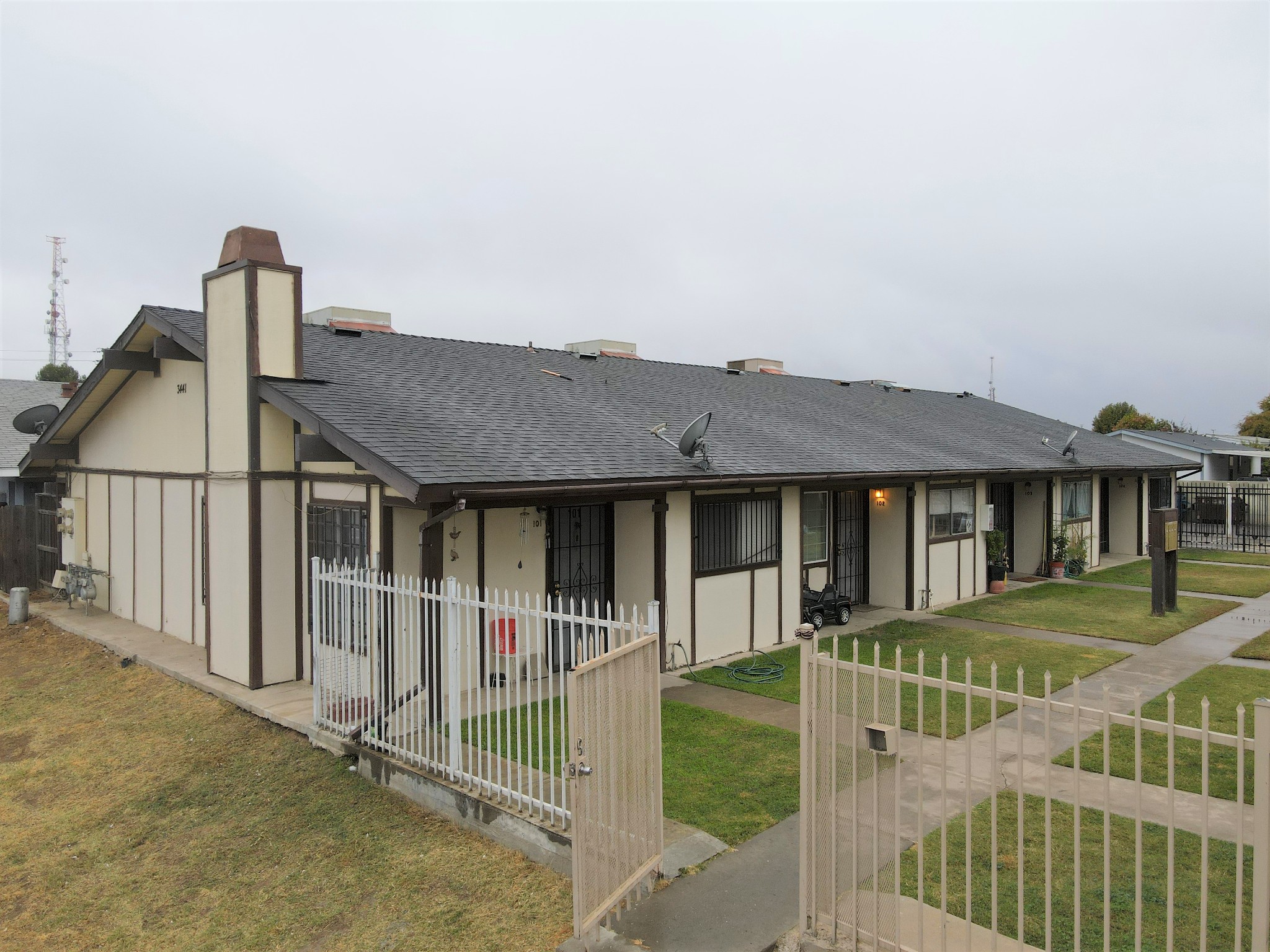 3441 Marks North, Fresno